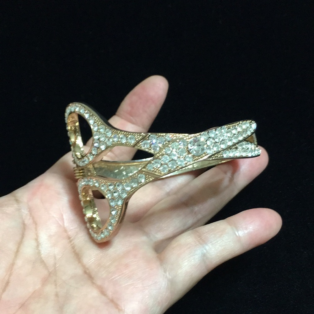 🖤Scissors💕design hinged bangle - Picture 5 of 15